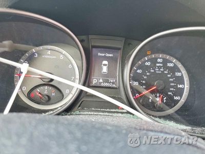 Zdjęcie 9 z 12 samochodu: 2016 HYUNDAI SANTA FE SPORT 2.4L VIN:5XYZU3LB1GG306736 - miniatura