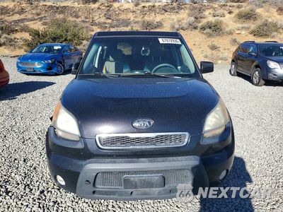 Piąte zdjęcie samochodu w środku: 2010 KIA SOUL + VIN:KNDJT2A24A7144652 - miniatura
