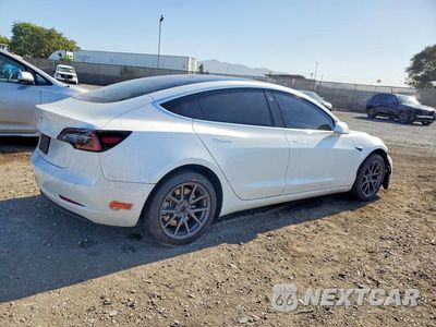Trzecie zdjęcie samochodu z tyłu: 2020 TESLA MODEL 3 VIN:5YJ3E1EA2LF590553 - miniatura