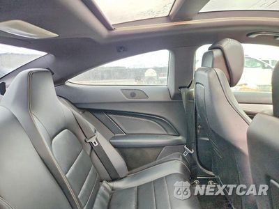 Zdjęcie 10 z 12 samochodu: 2012 MERCEDES-BENZ C 250 VIN:WDDGJ4HB6CF740071 - miniatura