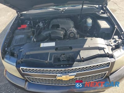 Zdjęcie 12 z 13 samochodu: 2010 CHEVROLET SUBURBAN K1500 LTZ VIN:1GNUKKE36AR255329 - miniatura