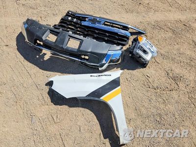 Zdjęcie 12 z 13 samochodu: 2026 CHEVROLET SILVERADO K1500 LT-L VIN:1GCPKKEK9TZ220865 - miniatura