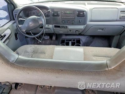 Zdjęcie 8 z 12 samochodu: 2006 FORD F250 SUPER DUTY VIN:1FTSW20566EB88579 - miniatura