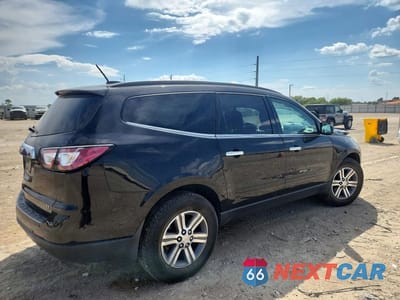 Trzecie zdjęcie samochodu z tyłu: 2017 CHEVROLET TRAVERSE LT VIN:1GNKVHKD7HJ329526 - miniatura