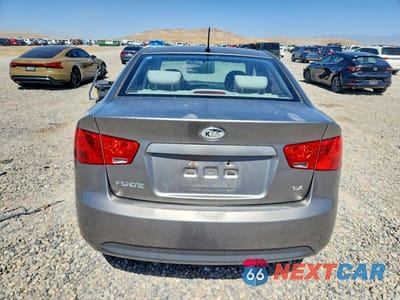 Zdjęcie 6 z 12 samochodu: 2010 KIA FORTE EX VIN:KNAFU4A21A5167300 - miniatura
