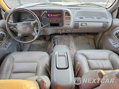 Zdjęcie 8 z 13 samochodu: 1996 CHEVROLET TAHOE K1500 VIN:1GNEK13R9TJ303669 - miniatura