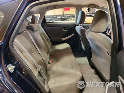 Zdjęcie 10 z 12 samochodu: 2015 TOYOTA PRIUS TWO VIN:JTDKN3DU8F1883065 - miniatura