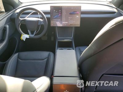 Zdjęcie 8 z 13 samochodu: 2026 TESLA MODEL Y VIN:7SAYGDED2TF636297 - miniatura