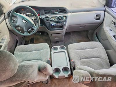 Zdjęcie 8 z 13 samochodu: 2002 HONDA ODYSSEY EX VIN:5FNRL18612B011140 - miniatura