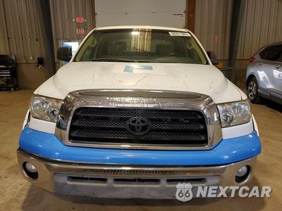 Piąte zdjęcie samochodu w środku: 2008 TOYOTA TUNDRA SR5 VIN:5TFDV54118X038309 - miniatura