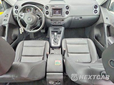 Zdjęcie 8 z 13 samochodu: 2016 VOLKSWAGEN TIGUAN S VIN:WVGAV7AX4GW606706 - miniatura
