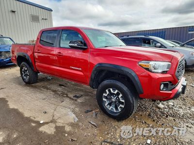 Czwarte zdjęcie samochodu z boku: 2022 TOYOTA TACOMA TRD OFF-ROAD VIN:3TYCZ5AN6NT066782 - miniatura