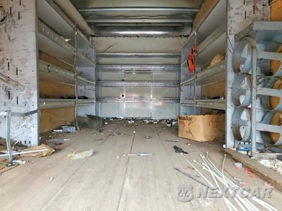 Zdjęcie 10 z 13 samochodu: 2019 FORD E450 BOX TRUCK VIN:1FDXE4FS7KDC39326 - miniatura