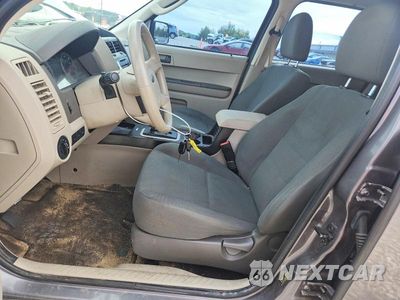 Zdjęcie 7 z 13 samochodu: 2012 FORD ESCAPE XLS VIN:1FMCU0C75CKA82807 - miniatura