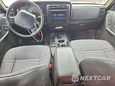 Zdjęcie 8 z 14 samochodu: 2000 JEEP CHEROKEE SPORT VIN:1J4FT48S5YL268741 - miniatura