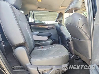 Zdjęcie 11 z 13 samochodu: 2025 TOYOTA HIGHLANDER VIN:5TDKDRBH3SS577240 - miniatura