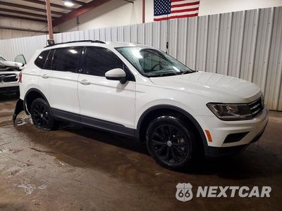 Czwarte zdjęcie samochodu z boku: 2020 VOLKSWAGEN TIGUAN S VIN:3VV0B7AX5LM146461 - miniatura