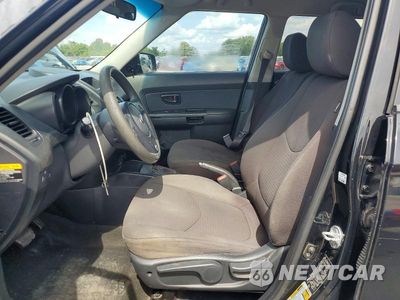 Zdjęcie 7 z 13 samochodu: 2013 KIA SOUL BASE VIN:KNDJT2A54D7500046 - miniatura