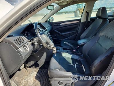 Zdjęcie 7 z 12 samochodu: 2014 VOLKSWAGEN PASSAT S VIN:1VWAS7A31EC031275 - miniatura