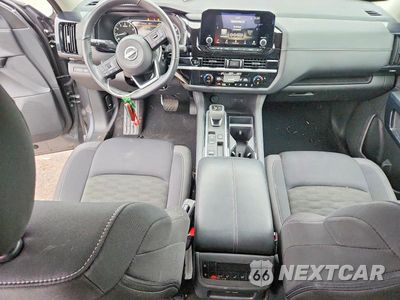 Zdjęcie 8 z 13 samochodu: 2025 NISSAN PATHFINDER SV VIN:5N1DR3BB9SC272602 - miniatura