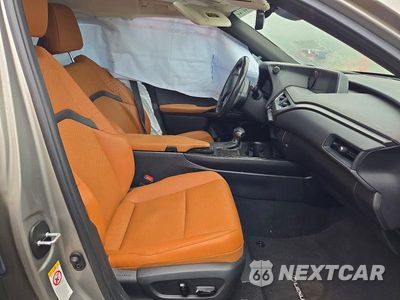 Zdjęcie 7 z 12 samochodu: 2019 LEXUS UX 200 VIN:JTHY3JBH3K2006872 - miniatura