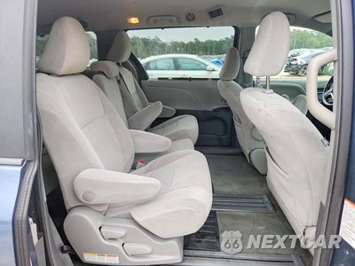 Zdjęcie 21 z 28 samochodu: 2015 TOYOTA SIENNA LE VIN:5TDKK3DC4FS532172 - miniatura