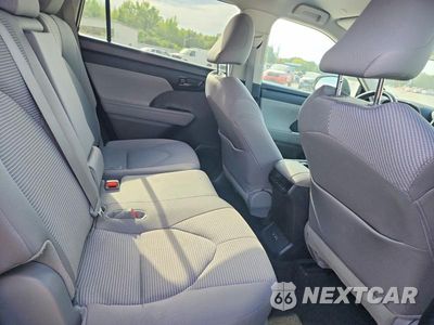 Zdjęcie 11 z 13 samochodu: 2024 TOYOTA HIGHLANDER LE VIN:5TDKDRAH4RS050710 - miniatura