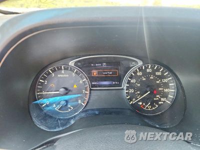 Zdjęcie 9 z 13 samochodu: 2017 NISSAN PATHFINDER SV VIN:5N1DR2MM9HC907965 - miniatura