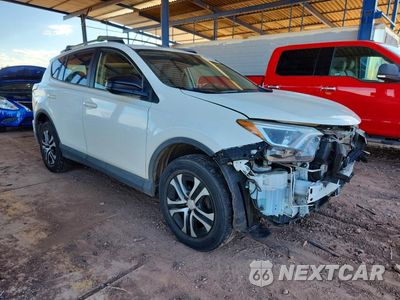 Czwarte zdjęcie samochodu z boku: 2018 TOYOTA RAV4 LE VIN:JTMBFREVXJJ212271 - miniatura