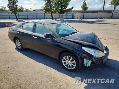 Czwarte zdjęcie samochodu z boku: 2002 LEXUS ES 300 VIN:JTHBF30G020022944 - miniatura
