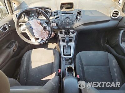 Zdjęcie 8 z 12 samochodu: 2014 FORD FIESTA SE VIN:3FADP4EJ0EM102740 - miniatura