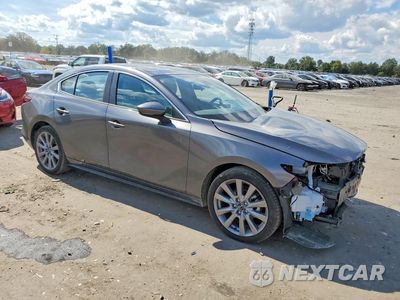 Czwarte zdjęcie samochodu z boku: 2025 MAZDA 3 PREFERRED VIN:JM1BPACM4S1766528 - miniatura