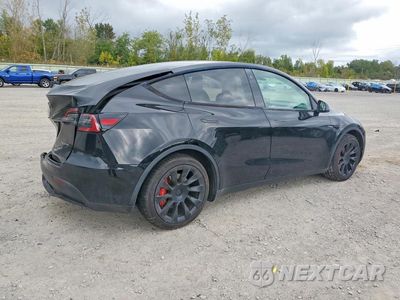Trzecie zdjęcie samochodu z tyłu: 2021 TESLA MODEL Y VIN:5YJYGAEE7MF251551 - miniatura