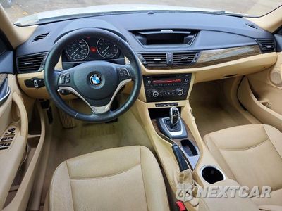 Zdjęcie 8 z 12 samochodu: 2014 BMW X1 XDRIVE28I VIN:WBAVL1C56EVR94168 - miniatura