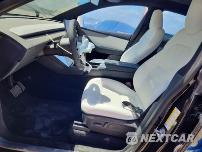 Zdjęcie 7 z 13 samochodu: 2026 TESLA MODEL Y VIN:7SAYGDEEXTA762302 - miniatura