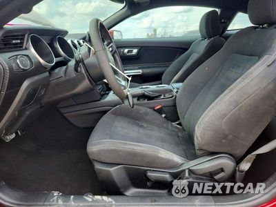 Zdjęcie 7 z 13 samochodu: 2019 FORD MUSTANG VIN:1FA6P8TH3K5118738 - miniatura