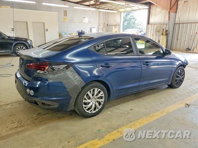 Trzecie zdjęcie samochodu z tyłu: 2019 HYUNDAI ELANTRA SEL VIN:5NPD84LF4KH413739 - miniatura