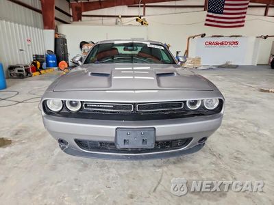 Piąte zdjęcie samochodu w środku: 2016 DODGE CHALLENGER SXT VIN:2C3CDZAG1GH183713 - miniatura