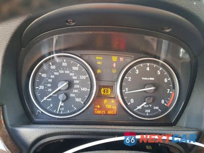 Zdjęcie 9 z 12 samochodu: 2009 BMW 328 I SULEV VIN:WBAWR33559P343655 - miniatura