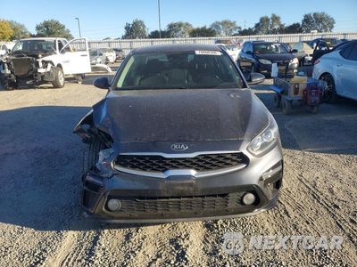 Piąte zdjęcie samochodu w środku: 2020 KIA FORTE LXS VIN:3KPF24AD6LE244471 - miniatura