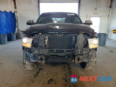Piąte zdjęcie samochodu w środku: 2015 RAM 1500 LARAMIE VIN:1C6RR7VT3FS782288 - miniatura
