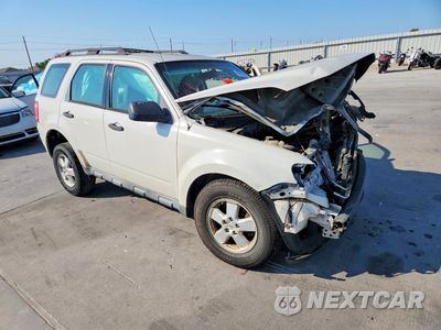 Czwarte zdjęcie samochodu z boku: 2011 FORD ESCAPE XLS VIN:1FMCU0C71BKA92457 - miniatura