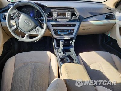 Zdjęcie 8 z 12 samochodu: 2017 HYUNDAI SONATA SE VIN:5NPE24AF1HH488030 - miniatura