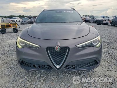 Piąte zdjęcie samochodu w środku: 2022 ALFA ROMEO STELVIO TI VIN:ZASPAKBN5N7D33090 - miniatura