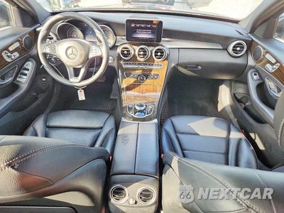 Zdjęcie 8 z 12 samochodu: 2018 MERCEDES-BENZ C 300 VIN:WDDWF4JB9JR347507 - miniatura