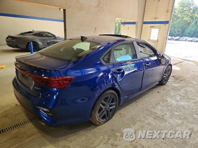 Trzecie zdjęcie samochodu z tyłu: 2021 KIA FORTE GT LINE VIN:3KPF34ADXME418380 - miniatura