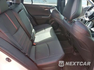 Zdjęcie 11 z 13 samochodu: 2025 TOYOTA RAV4 XSE VIN:JTMFB3FV7SD284358 - miniatura