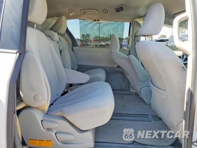 Zdjęcie 11 z 13 samochodu: 2013 TOYOTA SIENNA LE VIN:5TDKK3DC1DS348742 - miniatura