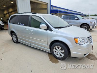 Czwarte zdjęcie samochodu z boku: 2010 CHRYSLER TOWN & COUNTRY TOURING VIN:2A4RR5DX6AR501137 - miniatura