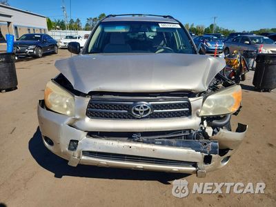 Piąte zdjęcie samochodu w środku: 2007 TOYOTA RAV4 BASE VIN:JTMBD33V476031037 - miniatura
